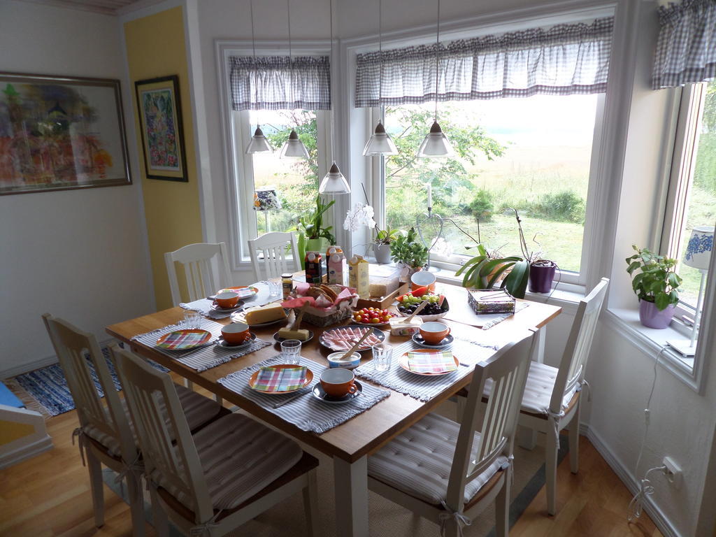 Skogis Bed & Breakfast Katrineholm Exterior foto